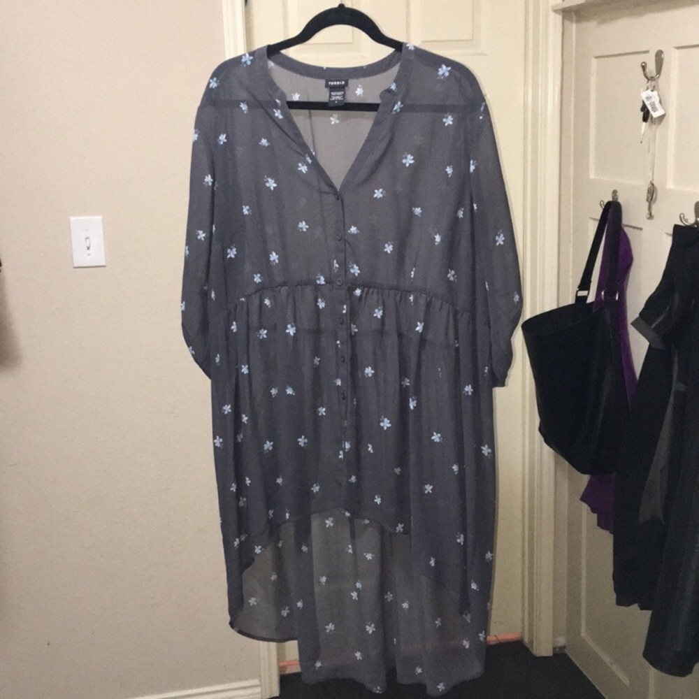 Torrid size 2 Navy blue sheer tunic.